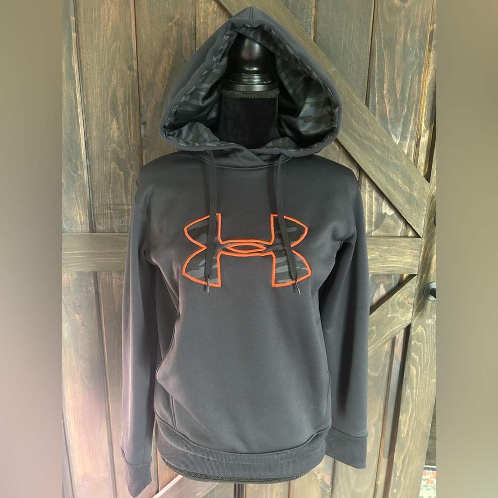 UA Under Armour Black Camo women’s Hoodie Sweatshirt size medium